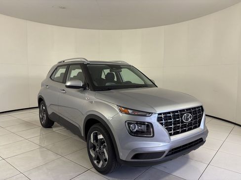 New 2026 Hyundai Venue SEL FWD image 7