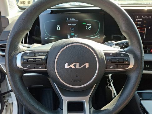 Used 2023 Kia Sportage LX image 25