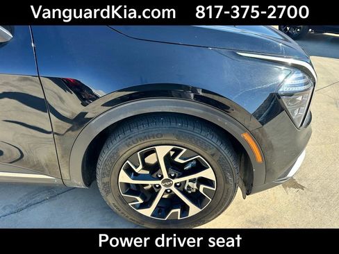 Certified 2025 Kia Sportage EX image 11