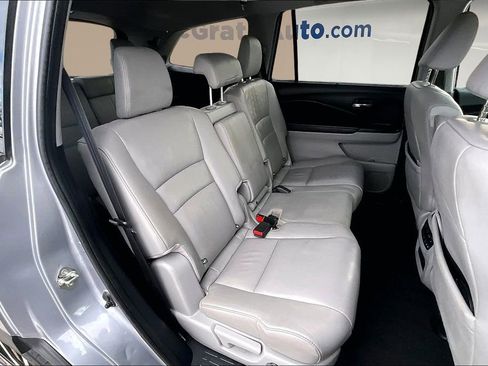 Used 2020 Honda Pilot Touring image 26