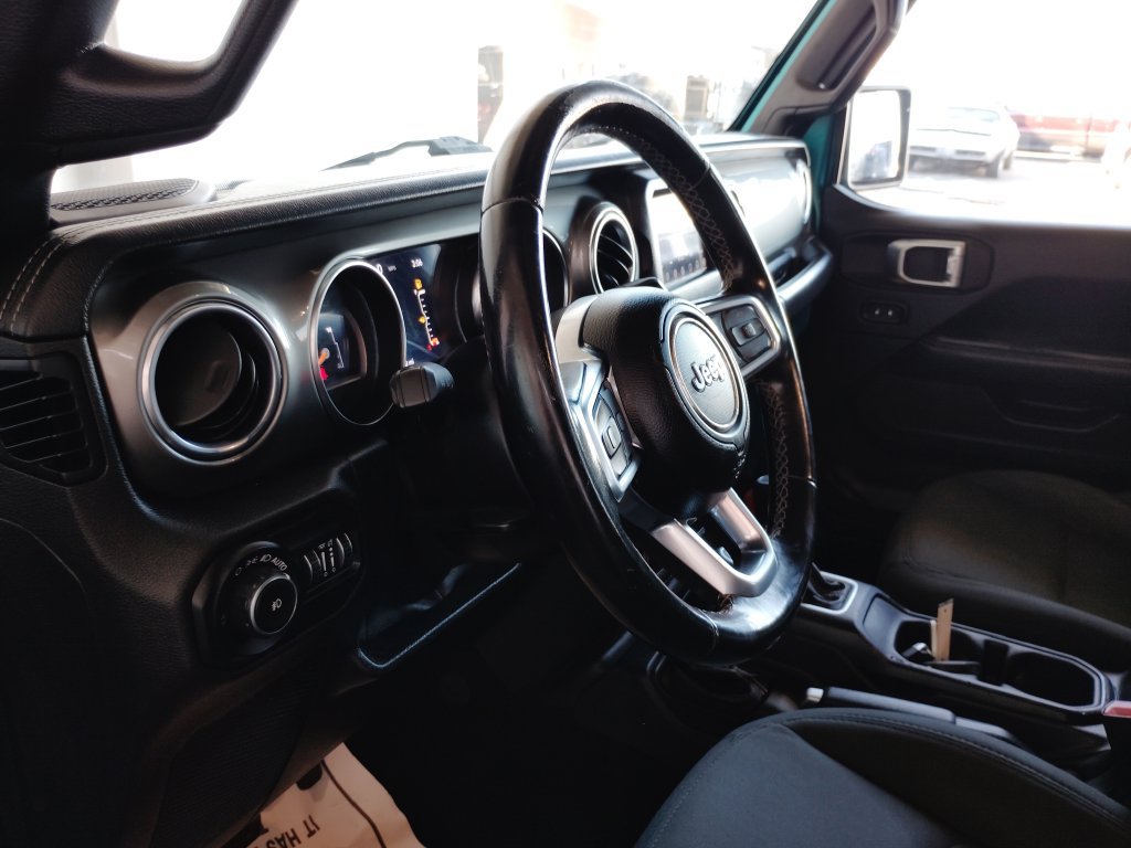 Used 2020 Jeep Wrangler Unlimited Sahara AWD/4WD image 23