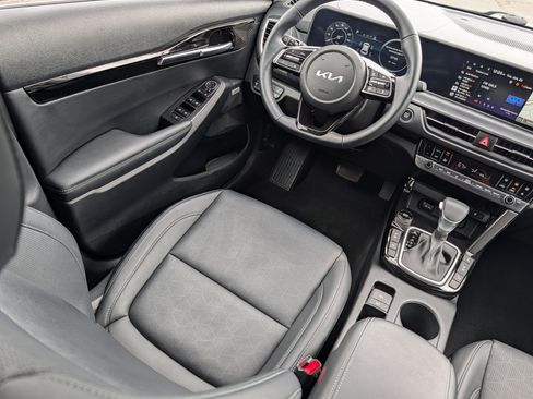 Certified 2024 Kia Seltos SX w/ SX Sunroof Package AWD/4WD image 9