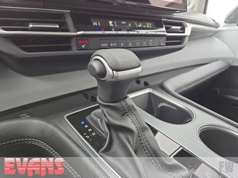 Certified 2026 Toyota Sienna XLE image 14