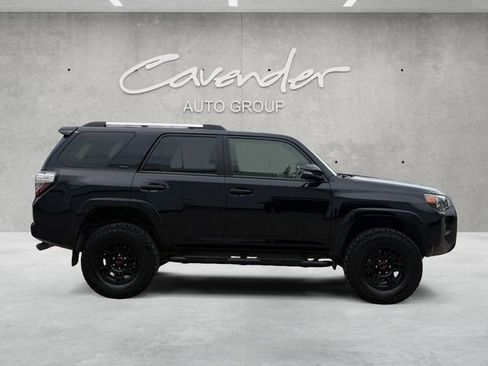 Used 2021 Toyota 4Runner SR5 Premium w/ Moonroof Package RWD image 17