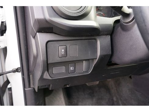 Used 2023 Toyota Tacoma SR image 17