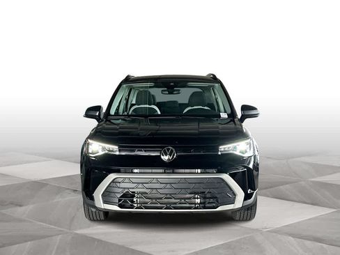 Used 2025 Volkswagen Taos S FWD image 3