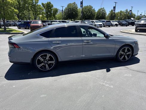 Used 2023 Honda Accord Sport image 7