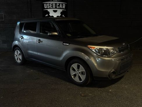 Used 2016 Kia Soul FWD image 7