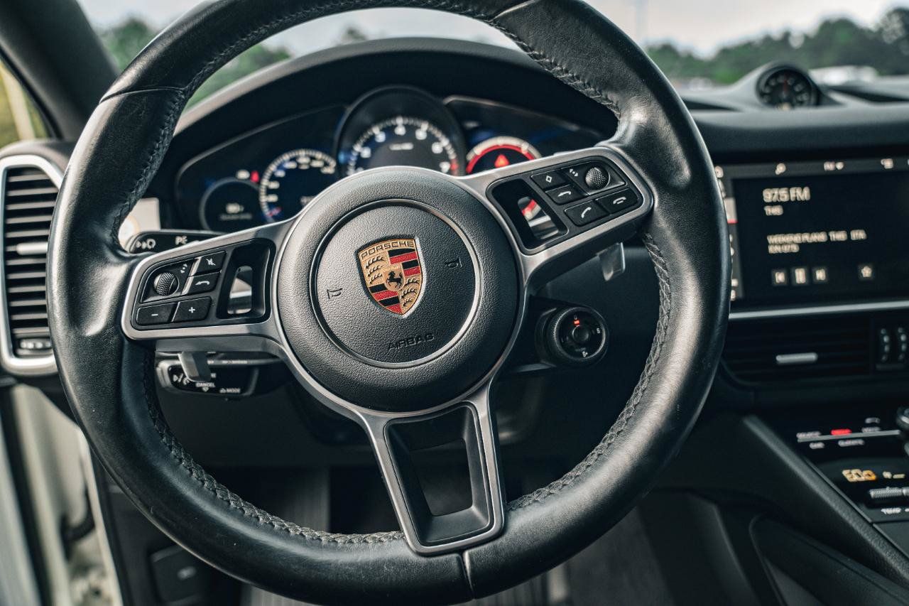 Used 2021 Porsche Cayenne Coupe AWD/4WD image 20