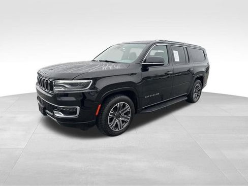 Used 2023 Jeep Wagoneer L Series II AWD/4WD image 2