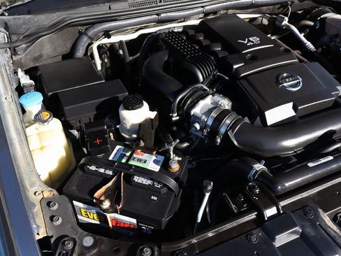 Used 2018 Nissan Frontier SV image 11