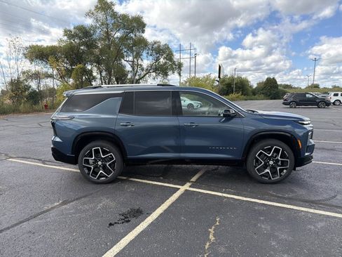 New 2026 Chevrolet Traverse High Country w/ LPO, Floor Liner Package image 4