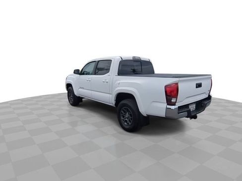 Used 2018 Toyota Tacoma SR5 RWD image 7