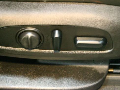 Used 2019 Chevrolet Traverse LT w/ LT Premium Package image 12