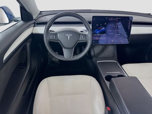 Used 2021 Tesla Model 3 Standard Range Plus image 17