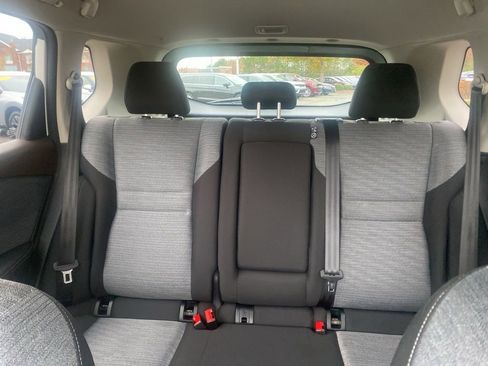 Used 2023 Nissan Rogue SV image 27