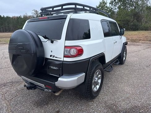 Used 2012 Toyota FJ Cruiser Base image 3