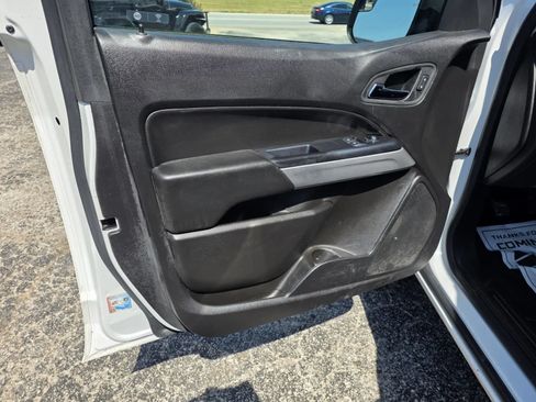 Used 2021 Chevrolet Colorado LT w/ Fleet Safety Package RWD image 10