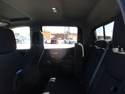 Used 2020 Chevrolet Silverado 1500 LT Trail Boss image 17