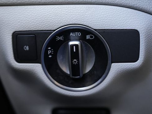 Used 2018 Mercedes-Benz CLA 250 4MATIC image 27