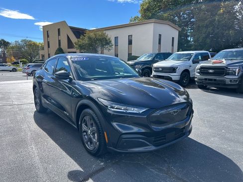 Used 2021 Ford Mustang Mach-E Select image 3