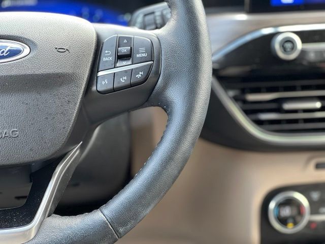 Used 2020 Ford Escape Titanium AWD/4WD image 31