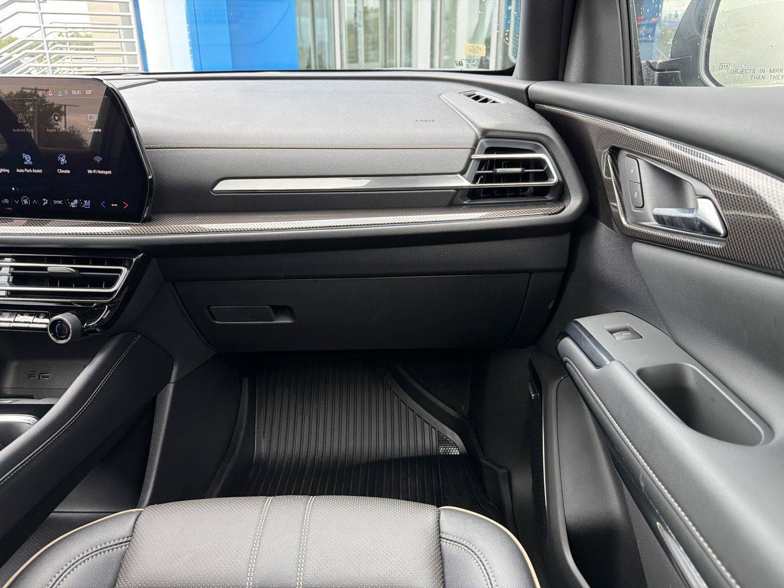 Used 2026 Chevrolet Traverse High Country w/ LPO, Floor Liner Package AWD/4WD image 34