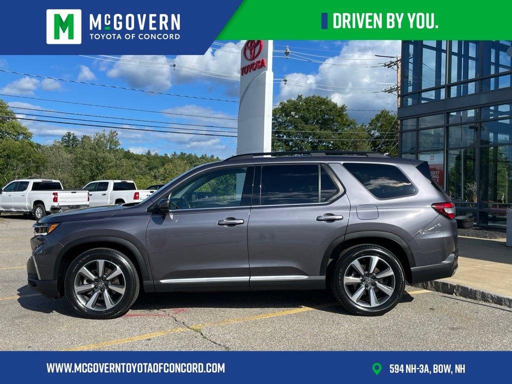 Used 2025 Honda Pilot Elite image 2