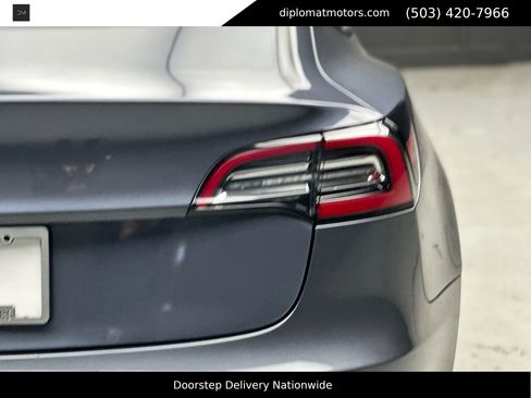 Used 2023 Tesla Model 3 Standard Range image 14