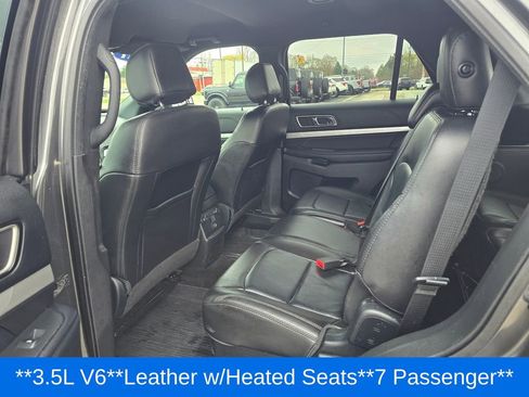 Used 2017 Ford Explorer XLT w/ Equipment Group 202A AWD/4WD image 11