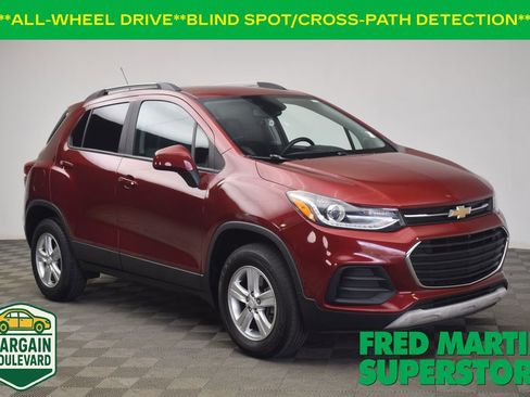 Used 2021 Chevrolet Trax LT w/ Driver Confidence Package image 1