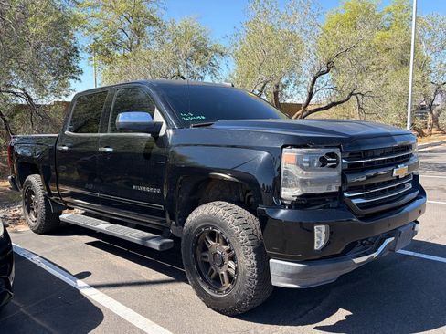 Used 2017 Chevrolet Silverado 1500 LTZ Z71 w/ LTZ Plus Package image 2