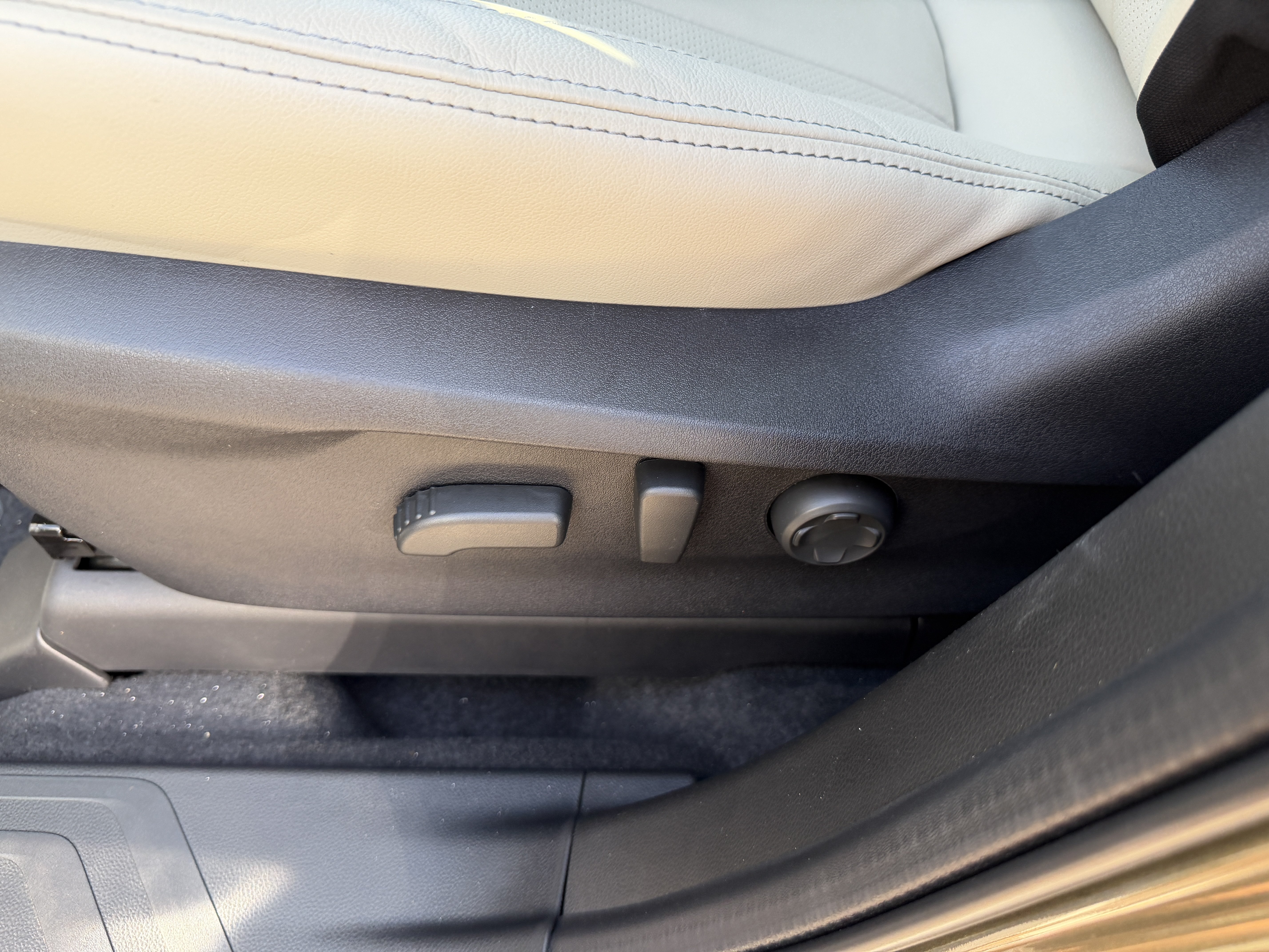 New 2027 Subaru Ascent Limited AWD/4WD image 14