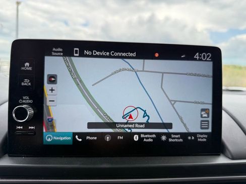 Used 2025 Honda Pilot Touring image 24