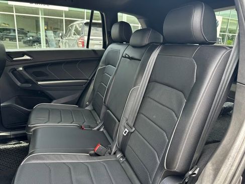 Certified 2023 Volkswagen Tiguan SEL R-Line AWD/4WD image 35