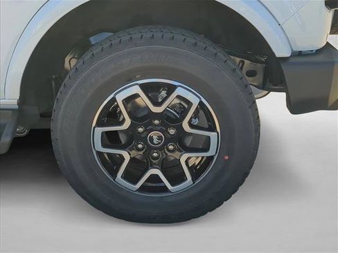 New 2025 Ford Bronco Outer Banks image 10