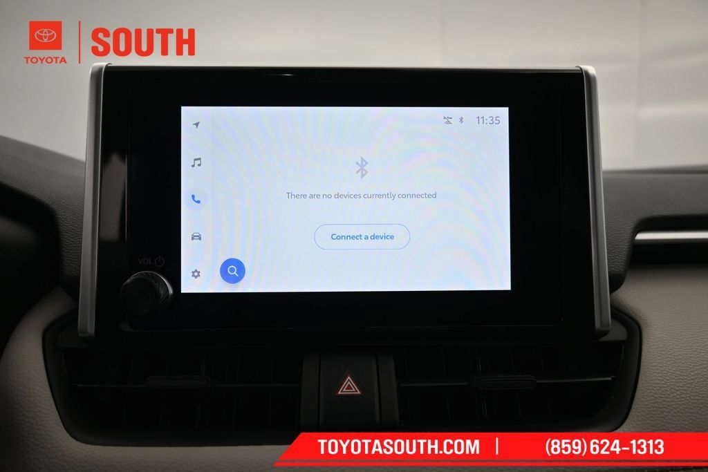 Used 2025 Toyota RAV4 XLE AWD/4WD image 15