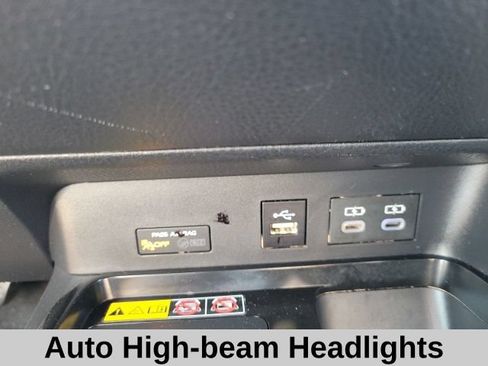 Used 2025 Toyota Camry LE FWD image 8