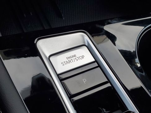 New 2026 Volkswagen Atlas Cross Sport SE FWD image 29