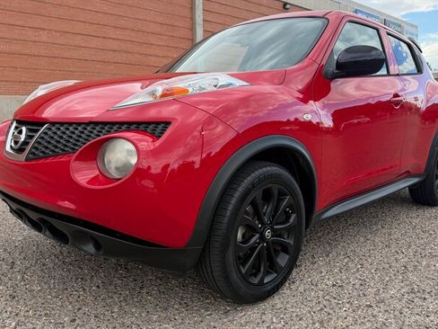 Used 2014 Nissan Juke S w/ Midnight Edition 2.0 FWD image 3