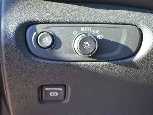 Used 2022 Chevrolet Blazer Premier image 26