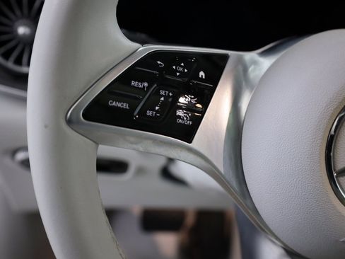 Certified 2023 Mercedes-Benz EQE 350+ 4MATIC SUV w/ Exclusive Trim Package image 13