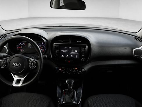 Used 2020 Kia Soul LX FWD image 19
