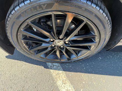 Used 2021 Toyota Camry XSE image 28