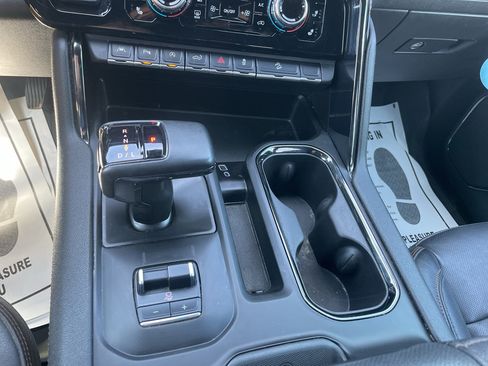 Certified 2024 GMC Sierra 1500 AT4 w/ AT4 Premium Package AWD/4WD image 24