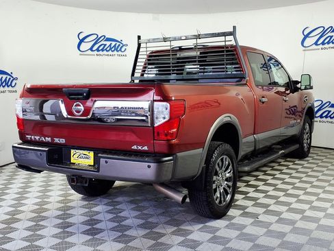 Used 2018 Nissan Titan Platinum Reserve w/ Platinum Utility Package image 6