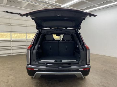 Certified 2026 Cadillac Vistiq Sport w/ LPO, Floor Liner Package image 28