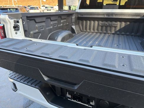 New 2026 GMC Sierra 2500 Denali Ultimate image 14