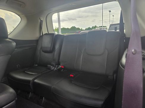 Used 2023 Nissan Armada SL w/ Captain's Chairs Package RWD image 9