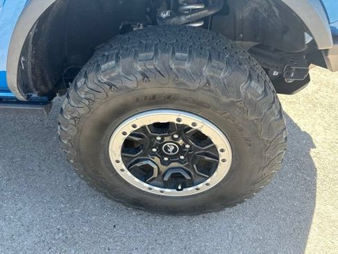 Used 2022 Ford Bronco Badlands w/ Sasquatch Package AWD/4WD image 12